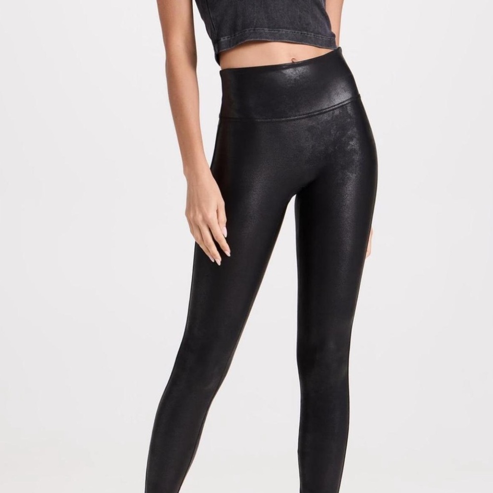 SPANX faux leather leggings - Picture 2 of 5